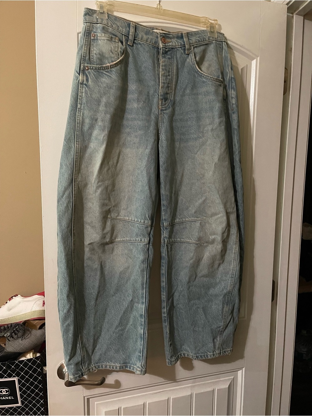 We The Free Light Wash Barrel Jeans Kismet size 29 - Picture 5 of 6